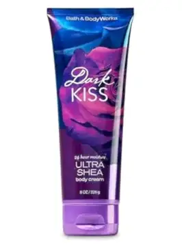 Bath & Body Works Bath Body Works Dark Kiss 8,0 oz Triple Moisture Body Cream av Bad & Body Works